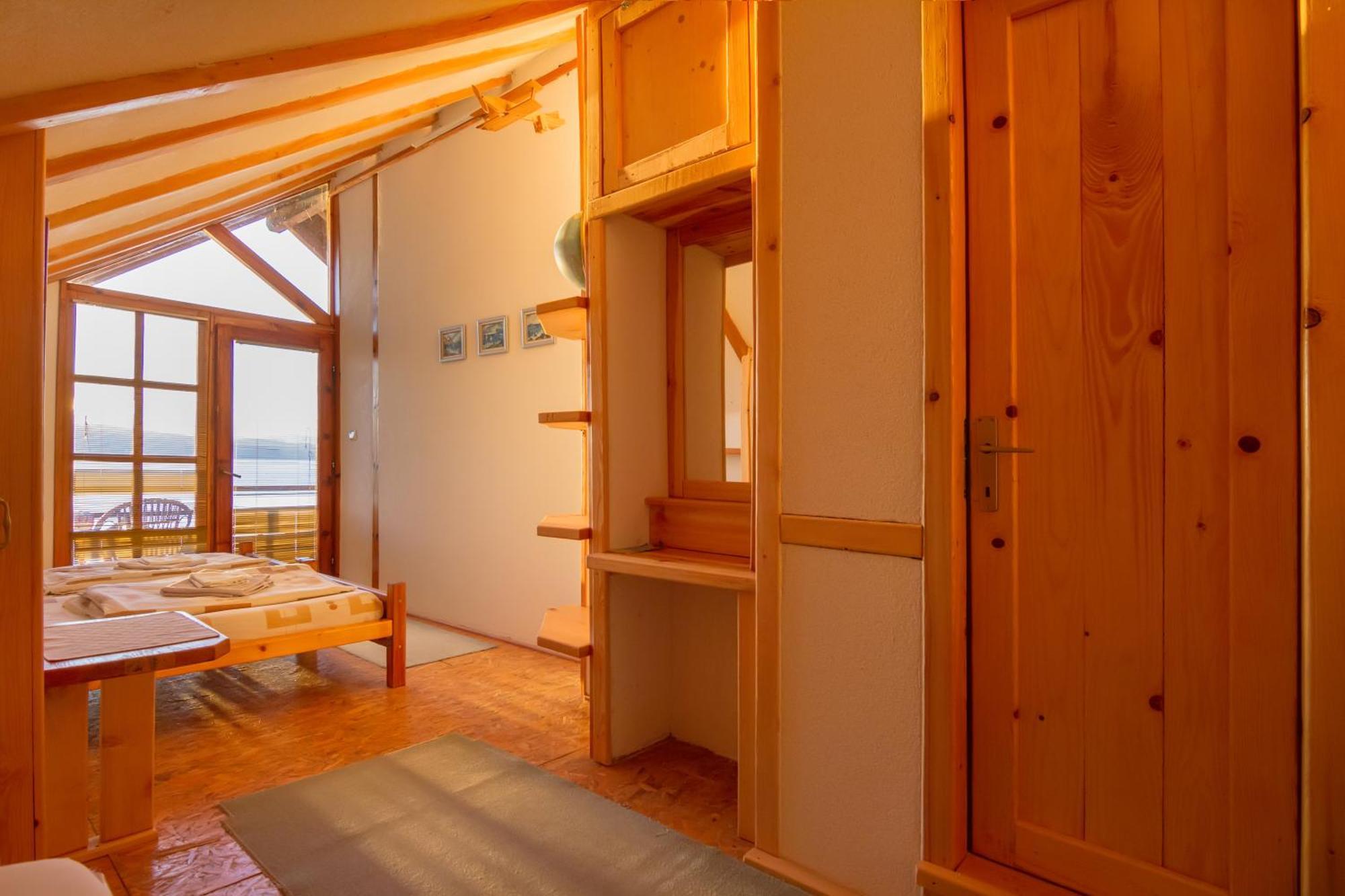 Robinson Sunset Guest House Lagadin Bilik gambar