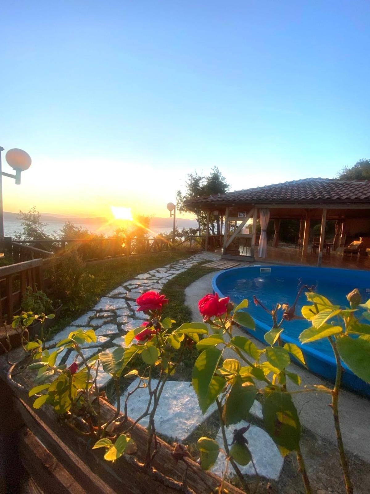 Robinson Sunset Guest House Lagadin Luaran gambar