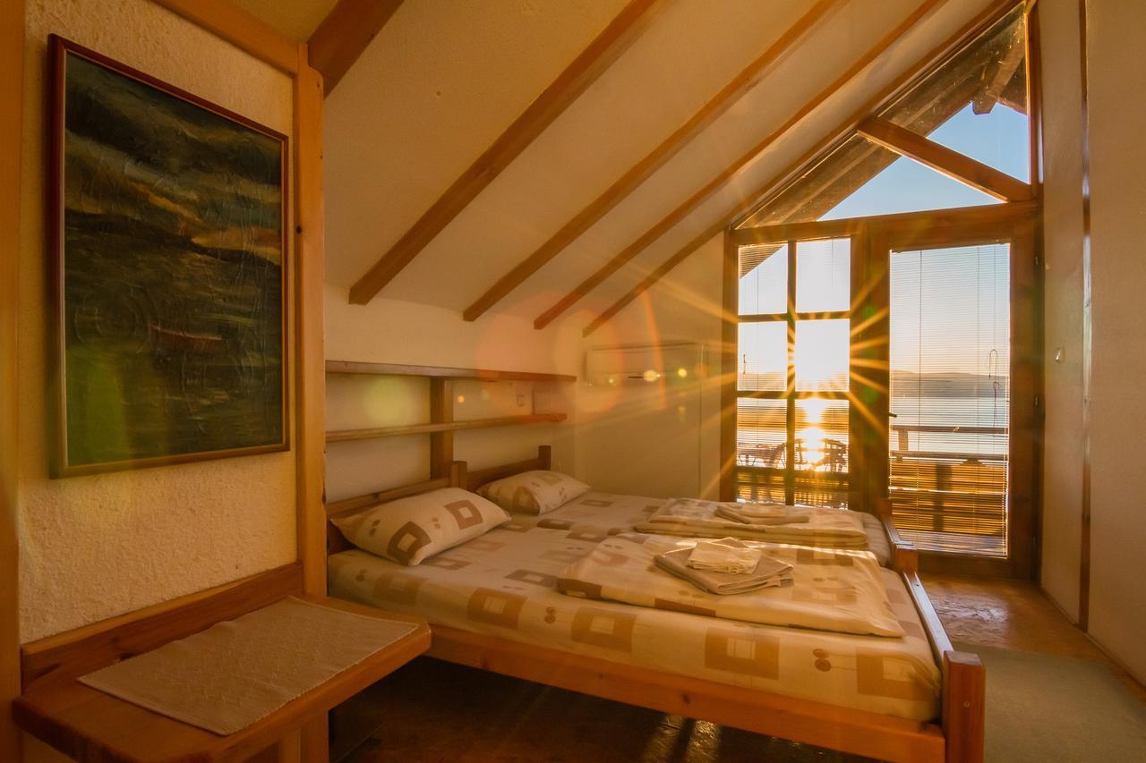 Robinson Sunset Guest House Lagadin Luaran gambar